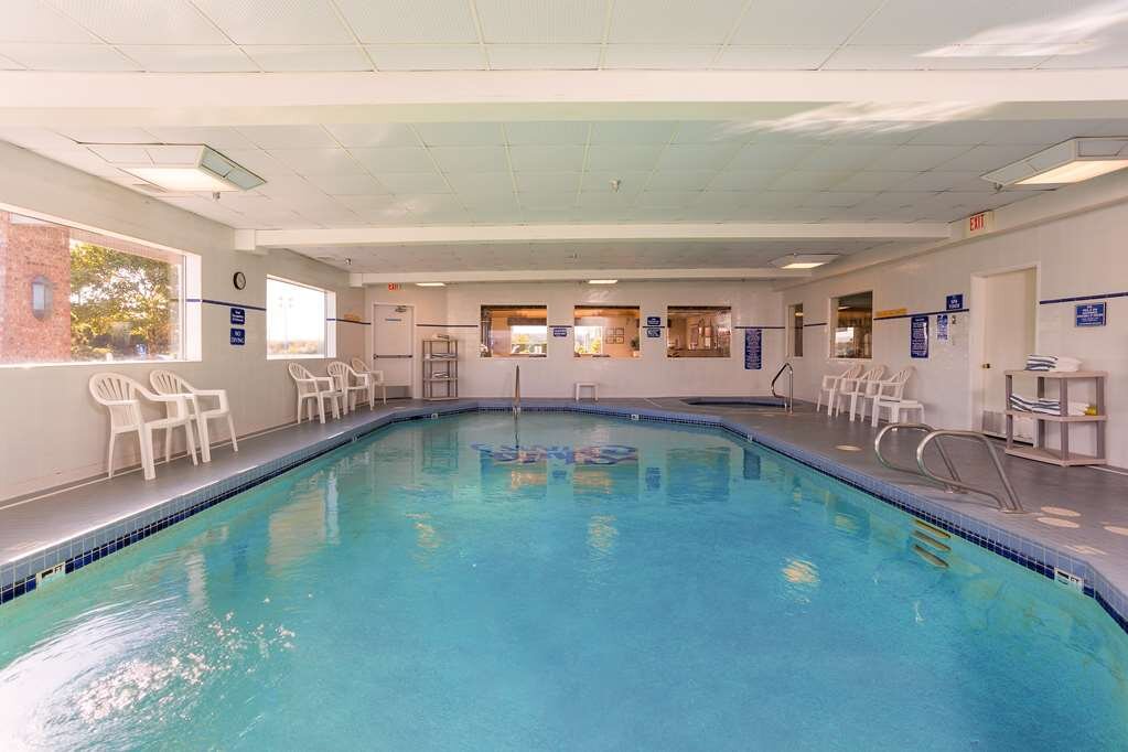 Hotel photo 40 of Shilo Inns Warrenton.