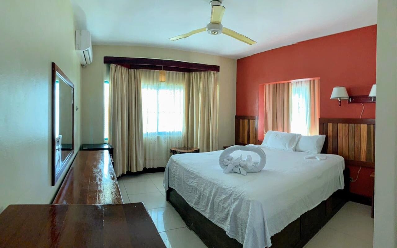 Caye Caulker Plaza Hotel by null