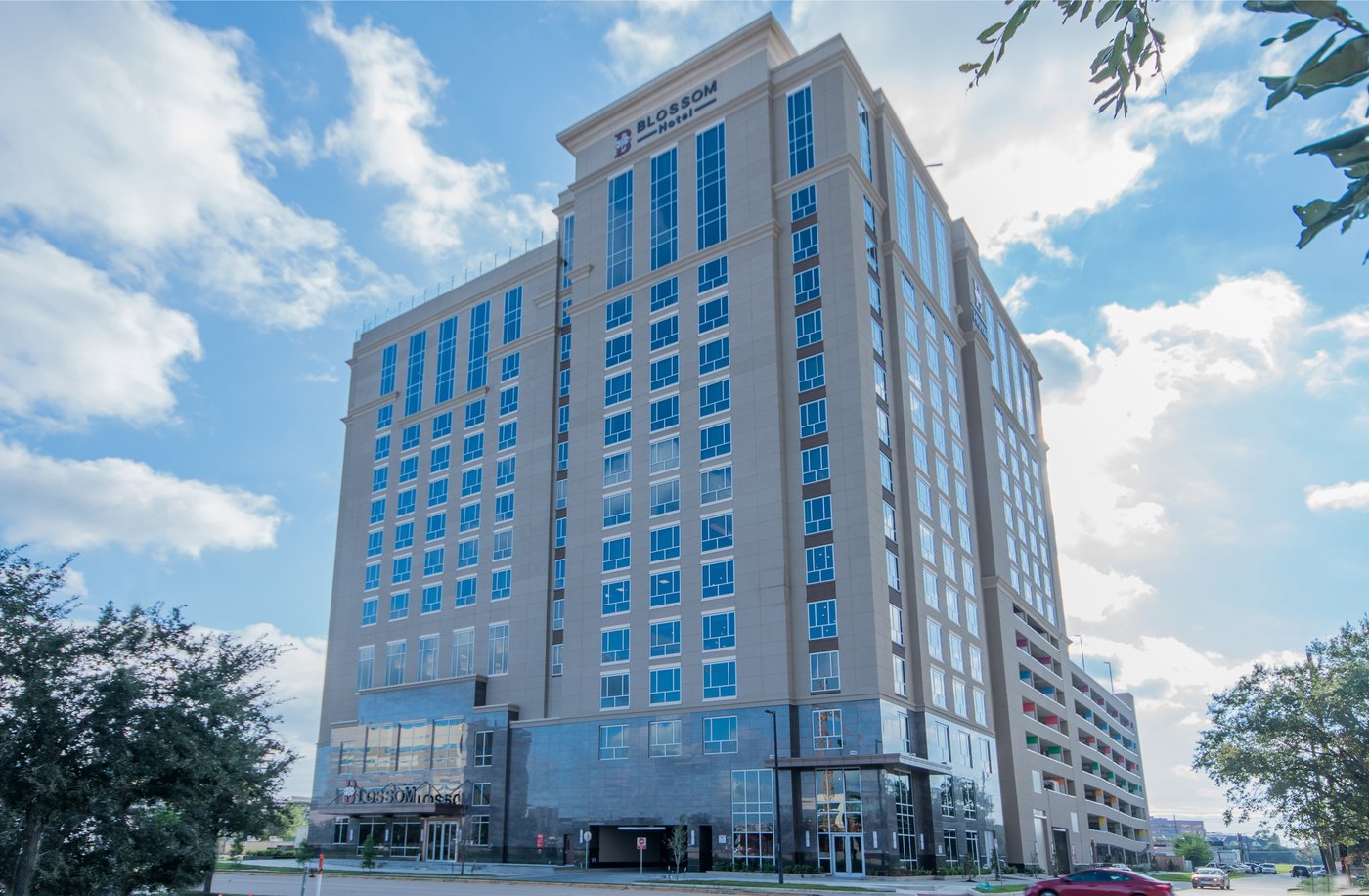 BLOSSOM HOTEL HOUSTON (S̶$̶3̶0̶3̶) S$212: UPDATED 2024 Reviews and Photos