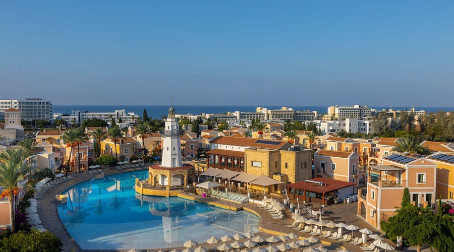 Faros Pool