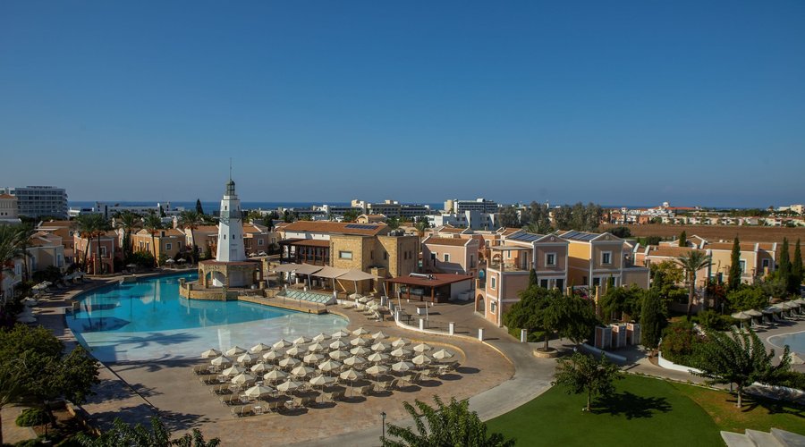 Faros pool