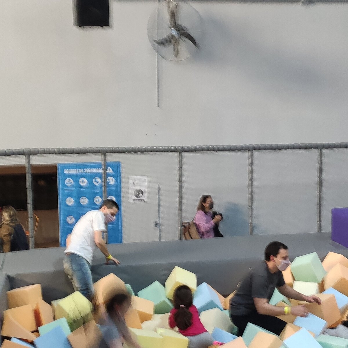 Saltar en Altitude: el nuevo parque de camas elásticas en CABA – Buenos  Aires para Chicos