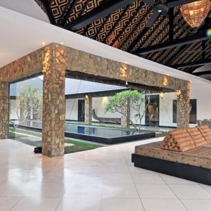 Celebrate your holidays in our spacious luxury Villa