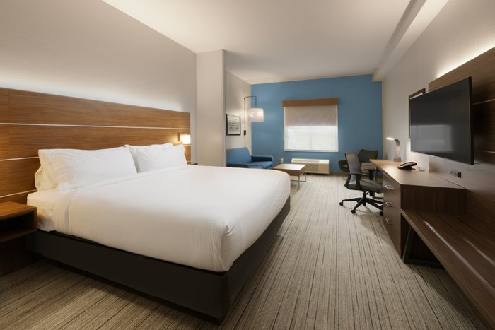 Holiday Inn Express & Suites Williamstown - Glassboro Rooms: Pictures & Reviews Holiday Inn Express & Suites Williamstown... 