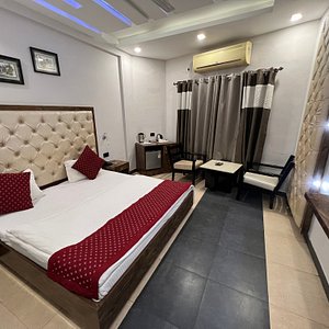 https://dynamic-media-cdn.tripadvisor.com/media/photo-o/25/12/b9/91/hotel-deepshikha.jpg?w=300&h=300&s=1