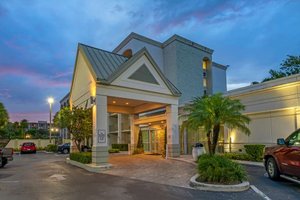 Best Western Plus Windsor Inn in North Miami, image may contain: Housing, Villa, House, City