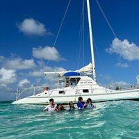 2023 4-Hour Catamaran Sail and Snorkel Tour from Grace Bay