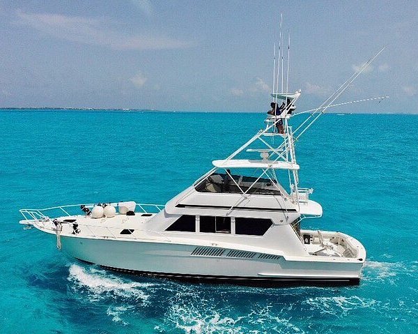 private yacht rental in cancun