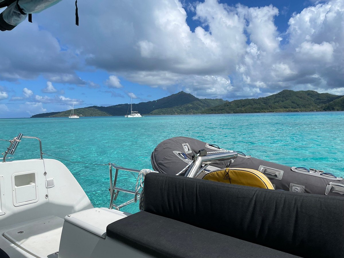 tahiti yacht charter reviews