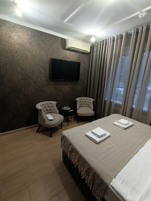 Рои мытищи. Renvills Hotel Мытищи. Ренвилс отель Мытищи. Renvills Hotel убраностов.