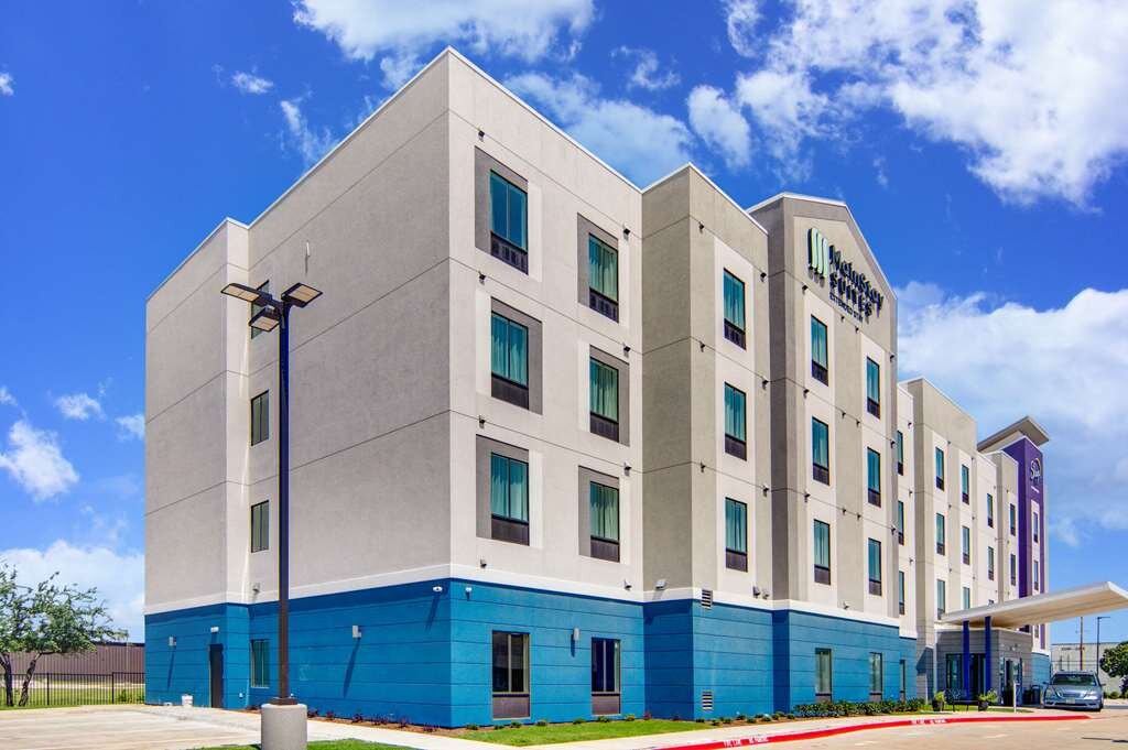 MAINSTAY SUITES DALLAS NORTHWEST IRVING Updated 2024 Prices Hotel   Hotel Exterior 