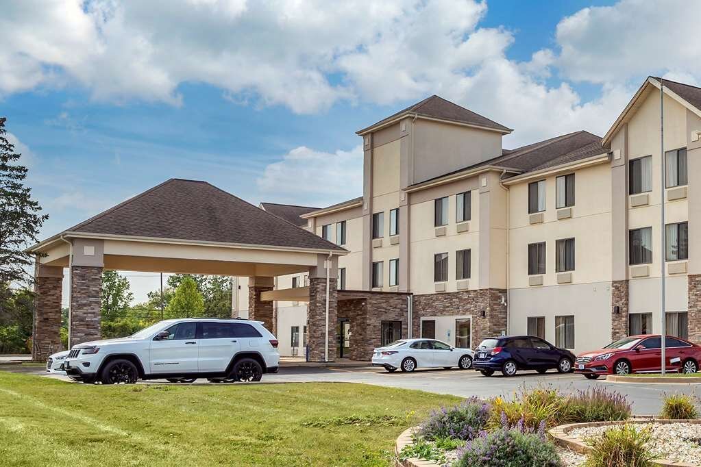 COMFORT INN & SUITES NORTH AURORA - NAPERVILLE - Updated 2024 Reviews ...