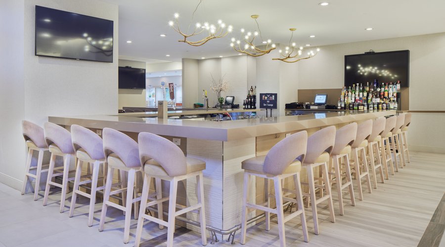 Hotel Bar