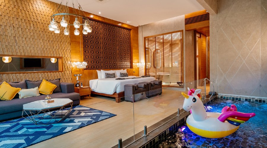 Pool Villa 110 sqm. with indoor heated Pool and Jacuzzi, Ozone cleaning system.