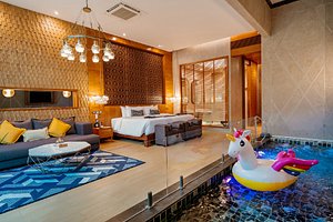 La Miniera Pool Villas Pattaya in Nong Prue, image may contain: Resort, Hotel, Home Decor, Chandelier