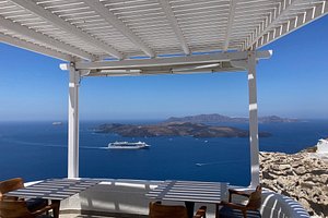 VOLCANO VIEW HOTEL (Santorini/Mesaria) - Hotel Reviews, Photos