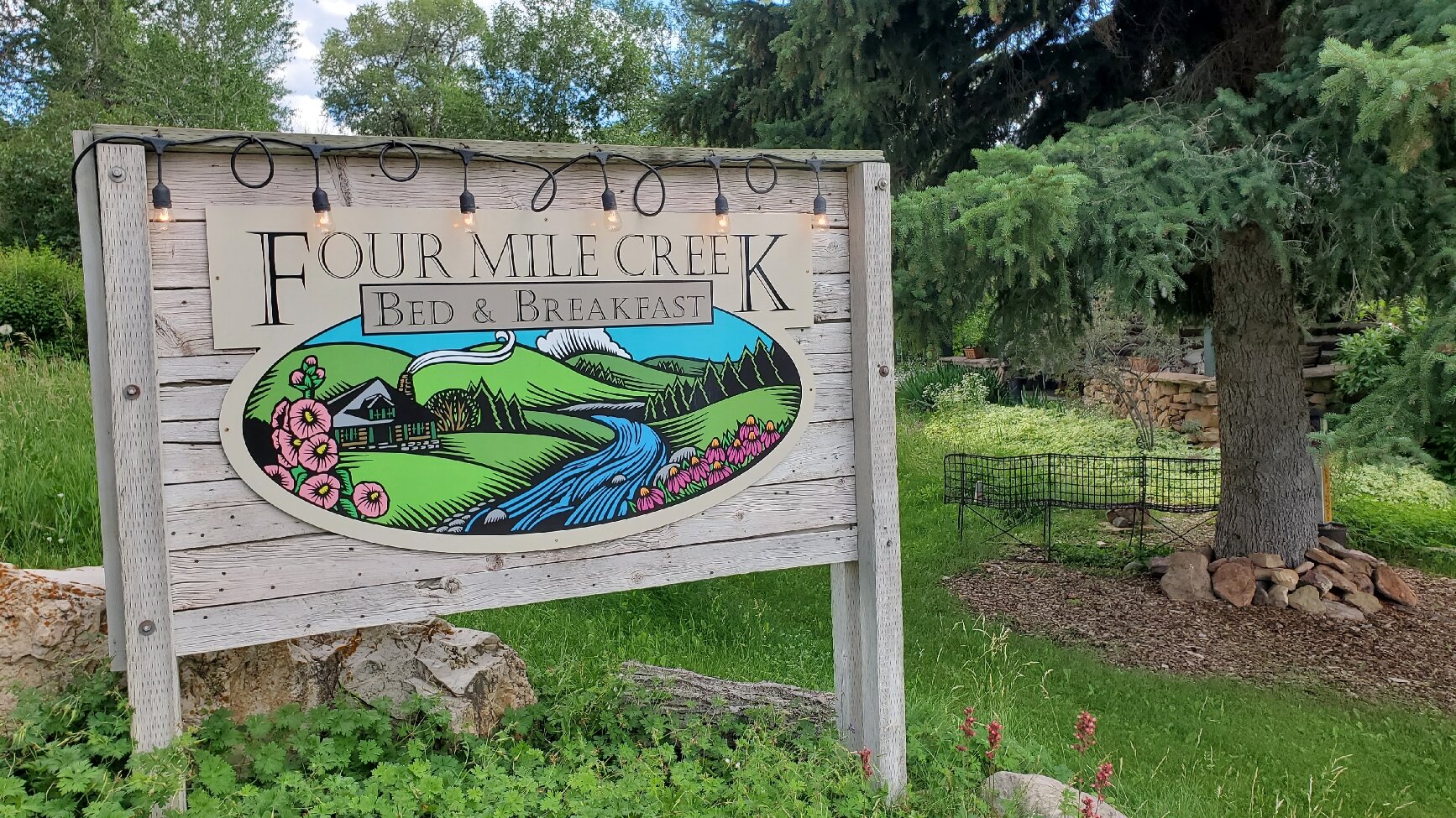 FOUR MILE CREEK BED AND BREAKFAST - Updated 2024 Reviews & Photos