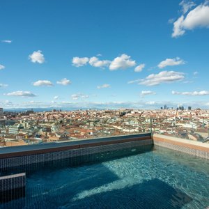 Gran View Apartments, hotel in Madrid