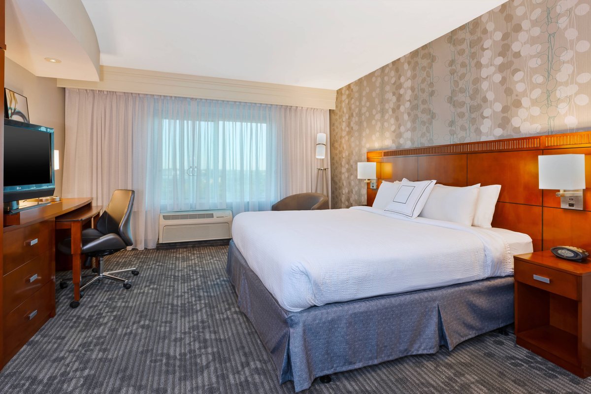 Courtyard by Marriott Omaha La Vista - UPDATED 2022 Prices, Reviews ...