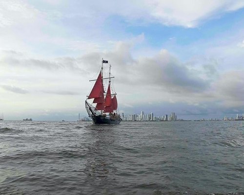 ajude o navio pirata a encontrar o caminho para a ilha. jogo de