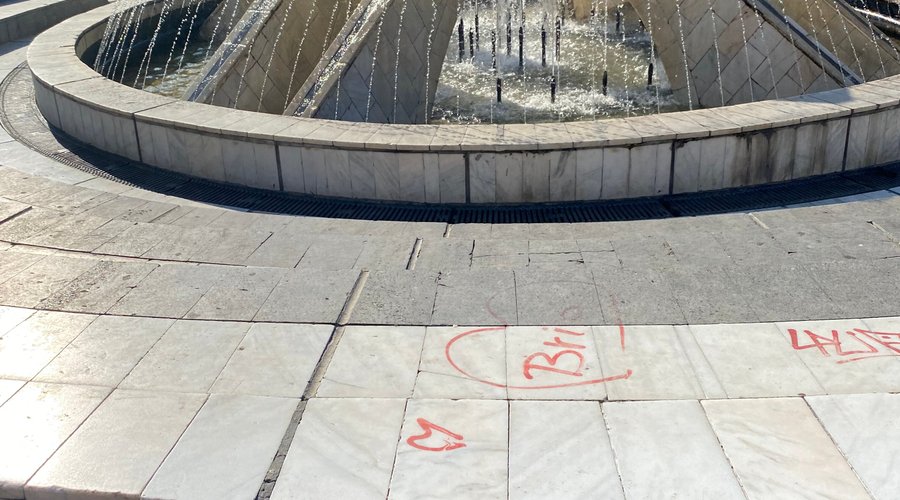 The fountain in the square - Brasov - July 2022 - Piata Sfatului. 