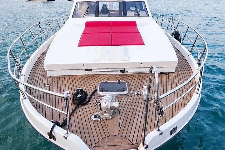 private yacht rental istanbul