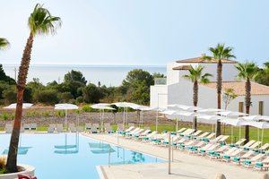 Piscina e praia