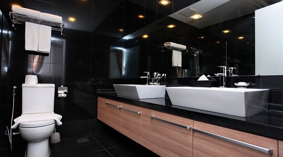Penthouse Bathroom 1 (Refurnished)