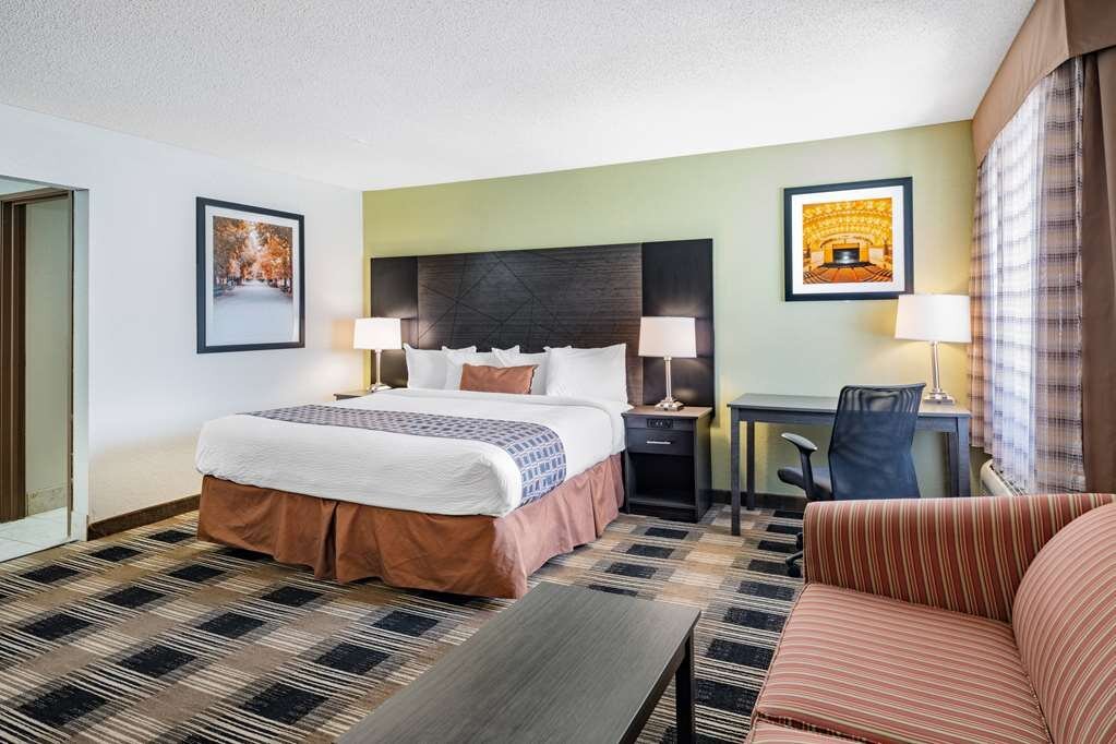 Baymont by Wyndham Champaign Rooms: Pictures & Reviews - Tripadvisor