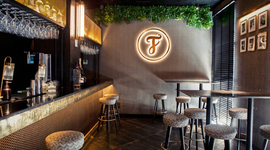 Farándula Fearless Cocktail Bar