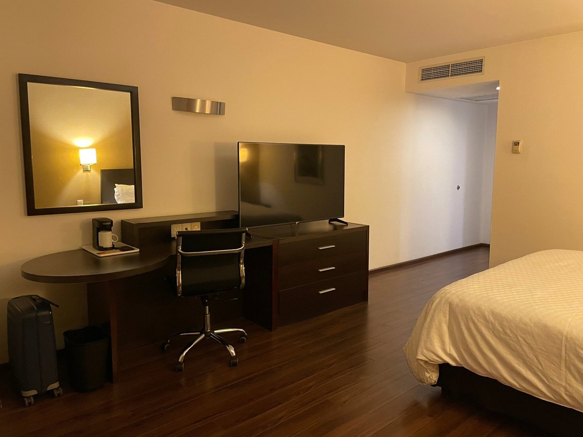 Fiesta Inn Monterrey Tecnologico $111 ($̶2̶8̶6̶) - Hotel 2024 Prices 