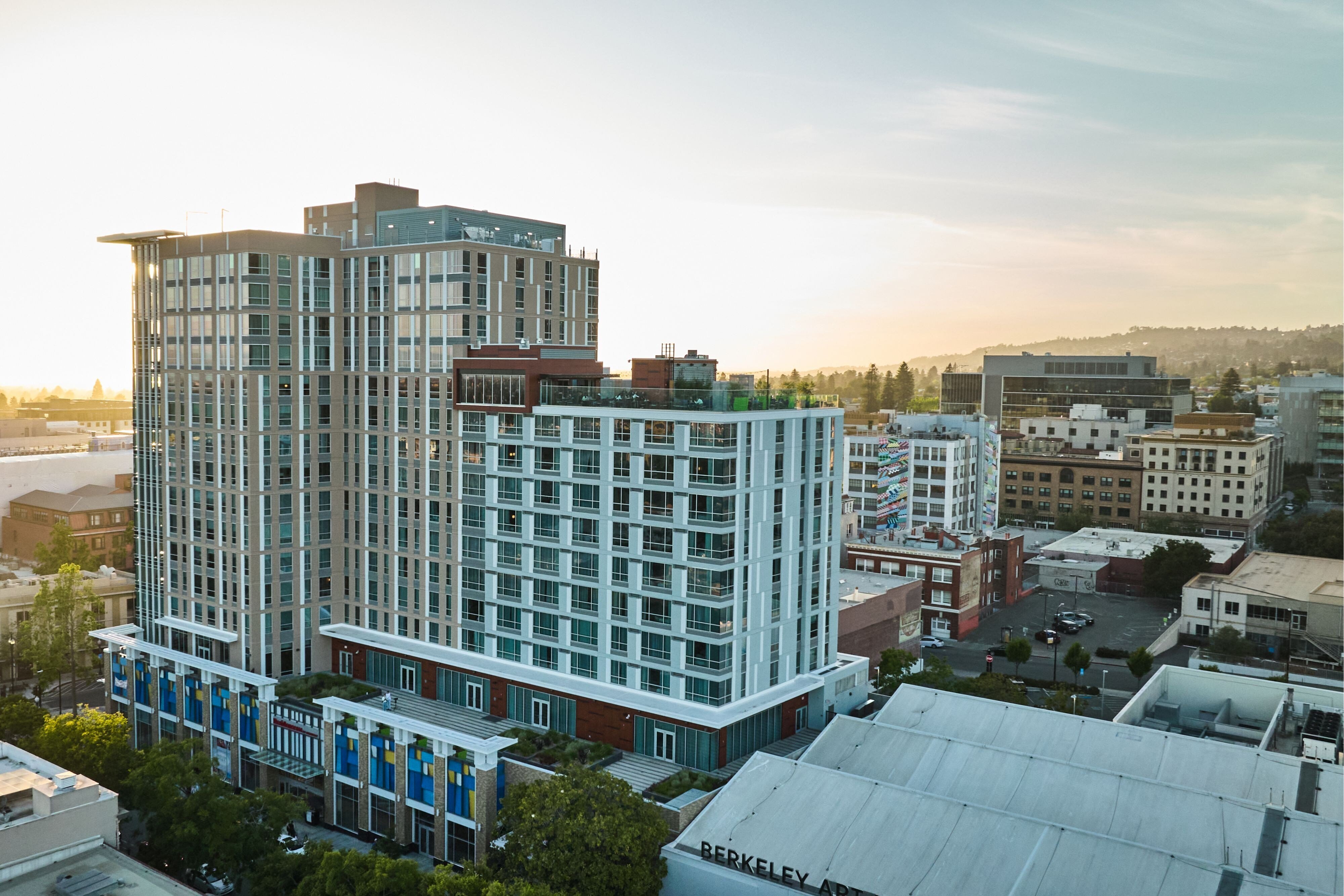 RESIDENCE INN BY MARRIOTT BERKELEY 174 2 1 5 Updated 2022   Hotel Exterior 