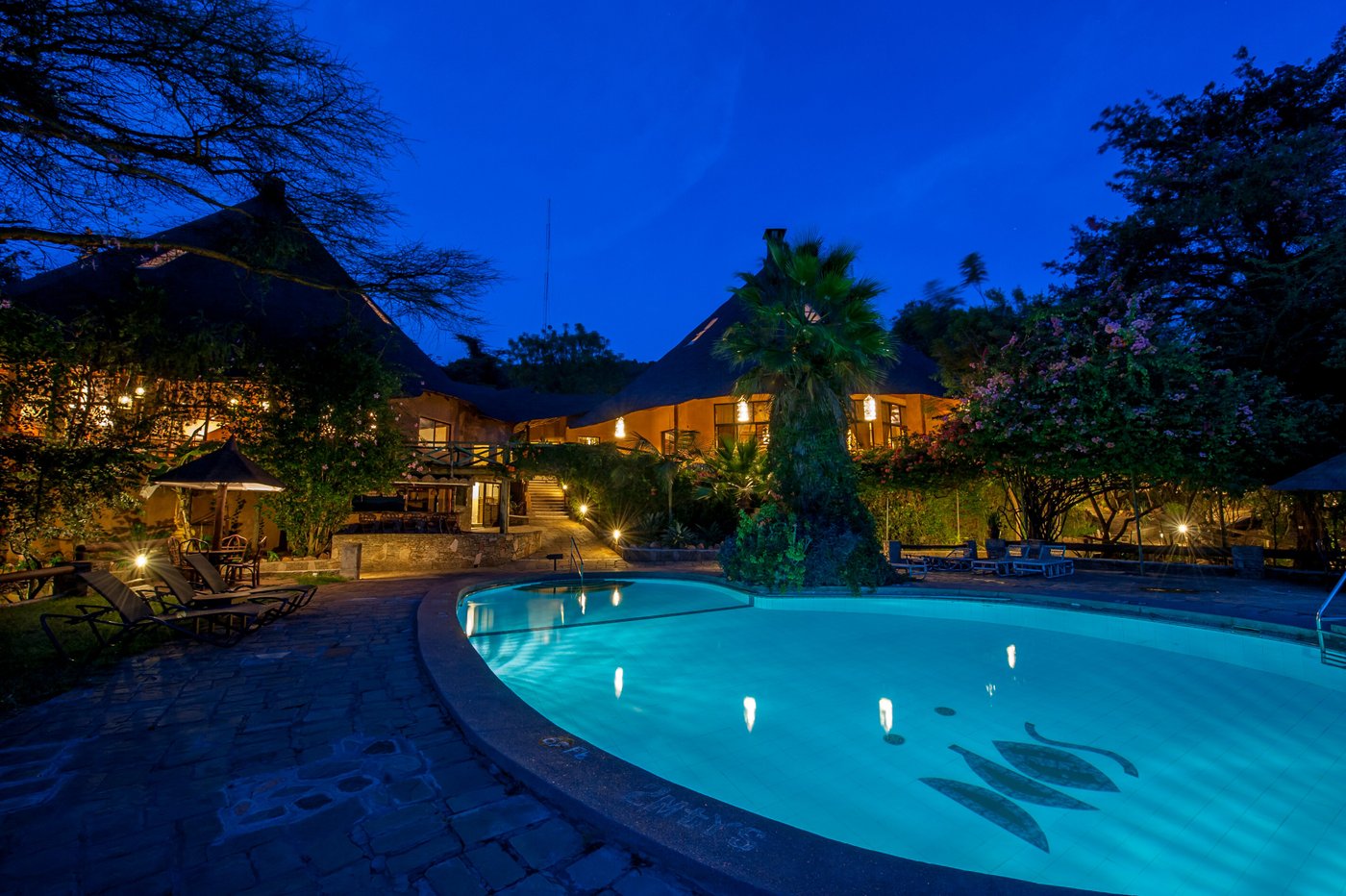 MASAI MARA SOPA LODGE (Ololaimutiek, Kenia) - foto's, reviews en ...