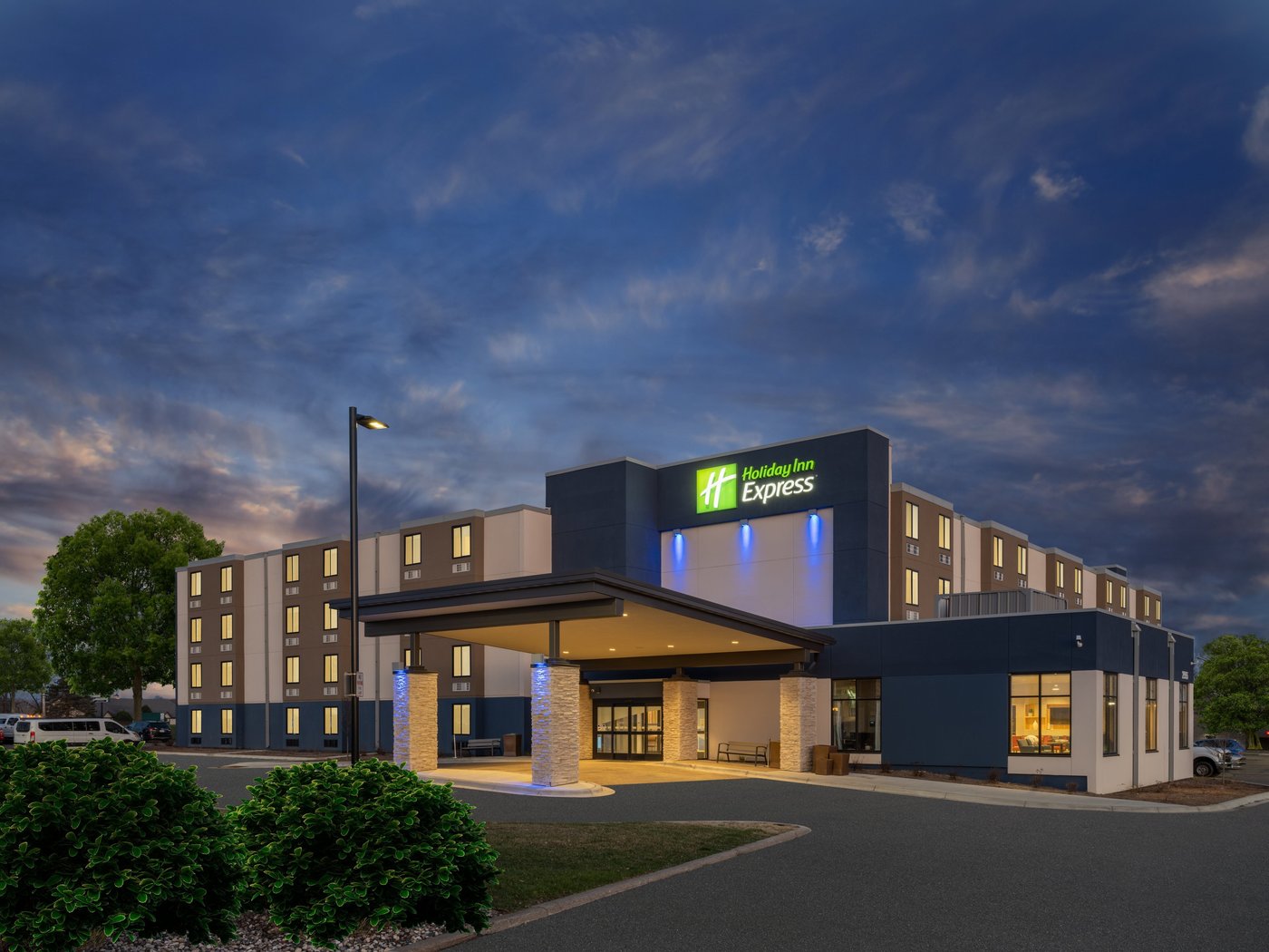 HOLIDAY INN EXPRESS MINNEAPOLIS WEST - PLYMOUTH, AN IHG HOTEL $100 ...