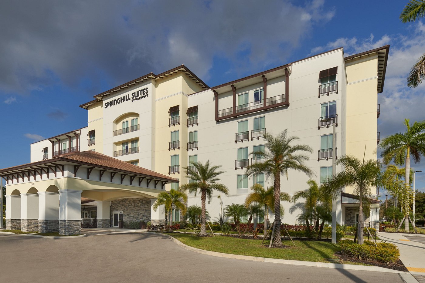 SPRINGHILL SUITES BY MARRIOTT FORT MYERS ESTERO Prices & Hotel