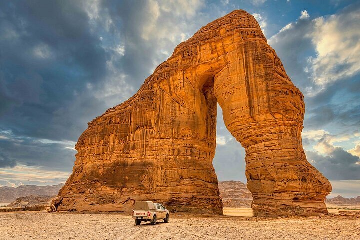 Saudi Arabia: Rock climbing takes off in unexpected destination