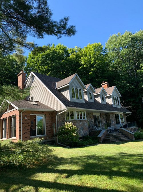 Beacon Shore Bed & Breakfast - UPDATED 2022 Prices, Reviews & Photos