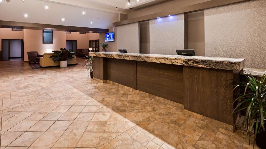 BEST WESTERN HOTEL ST JEROME Updated 2024 Reviews Photos Prices   Front Desk 