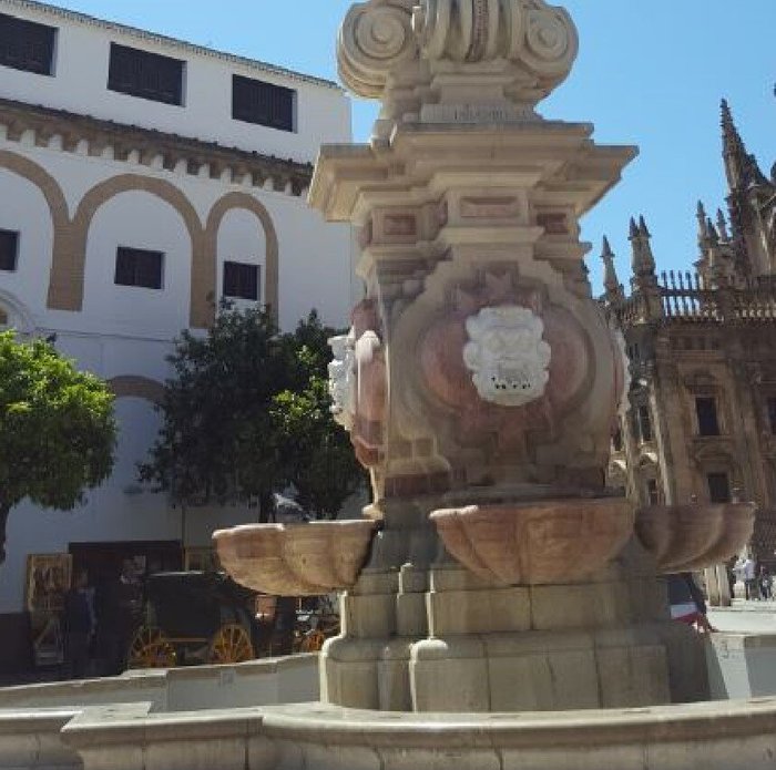 Imagen 10 de Plaza de la Virgen de los Reyes