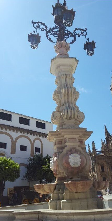 Imagen 9 de Plaza de la Virgen de los Reyes