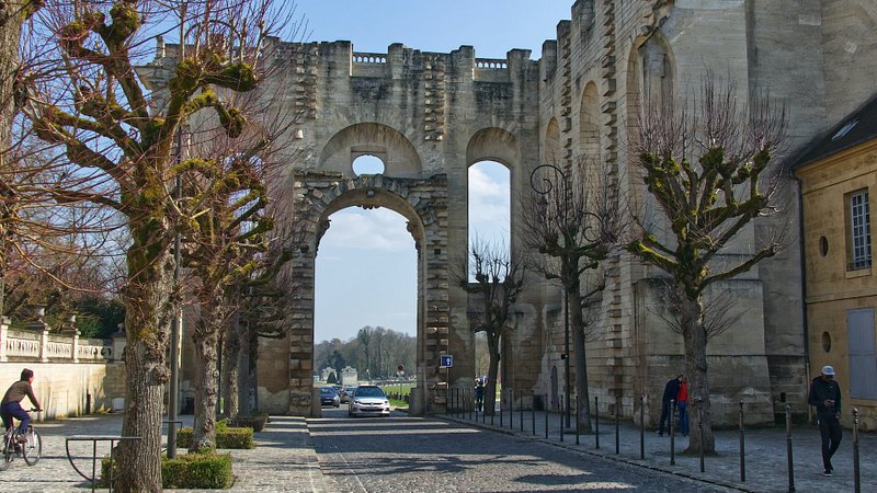 La porta di Saint-Denis a Chantilly