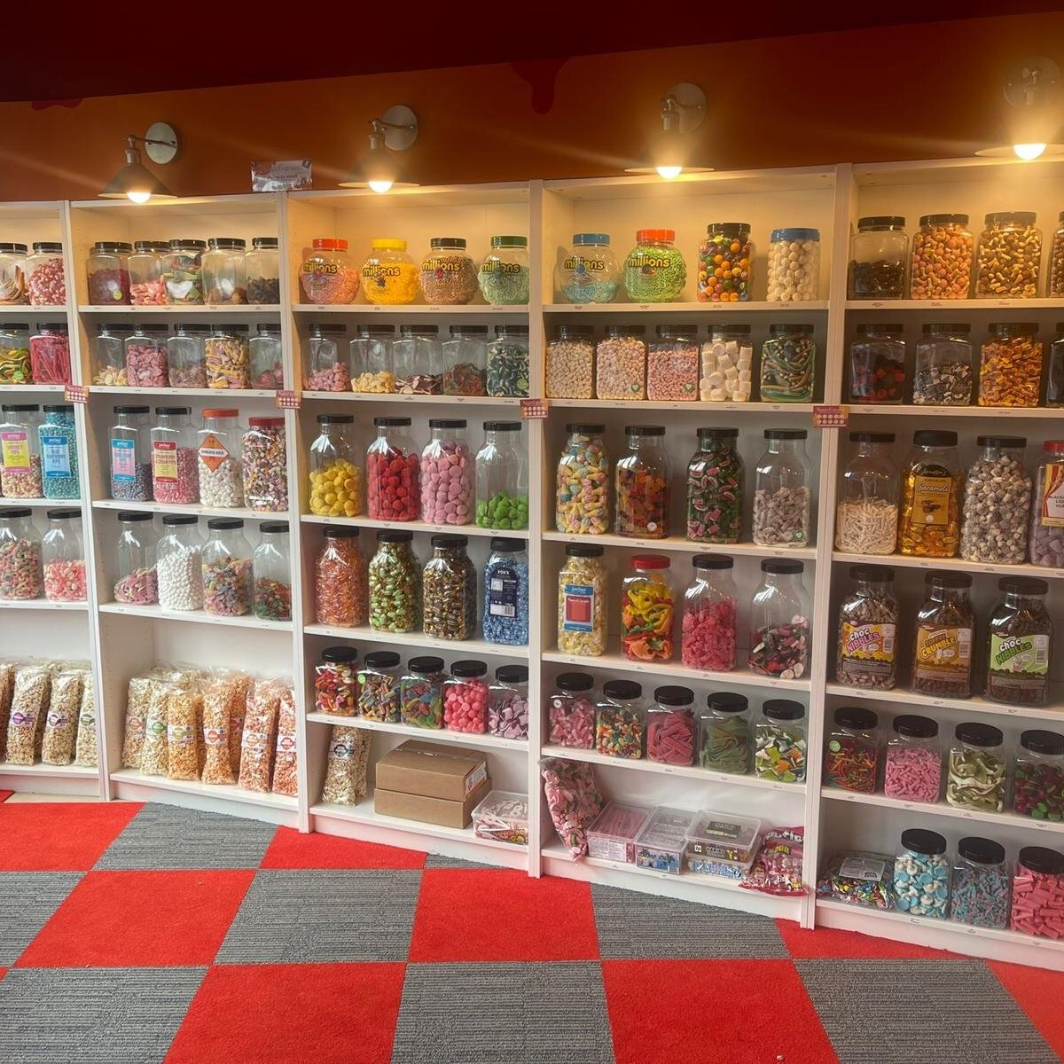 Treats & Sweets Swindon (England): Hours, Address - Tripadvisor