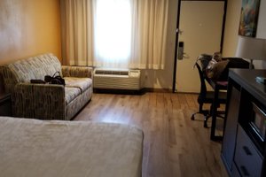Room & Suite