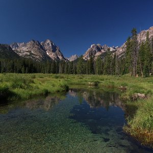 Where Are 5 of the Best Shops in Stanley, ID? - Redfish Lake Lodge