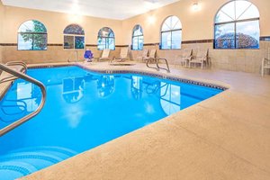 Pool & Beach