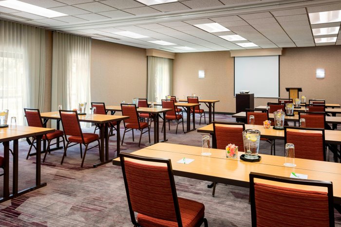 COURTYARD BY MARRIOTT CHICAGO O'HARE $152 ($̶1̶8̶1̶) - Prices & Hotel ...