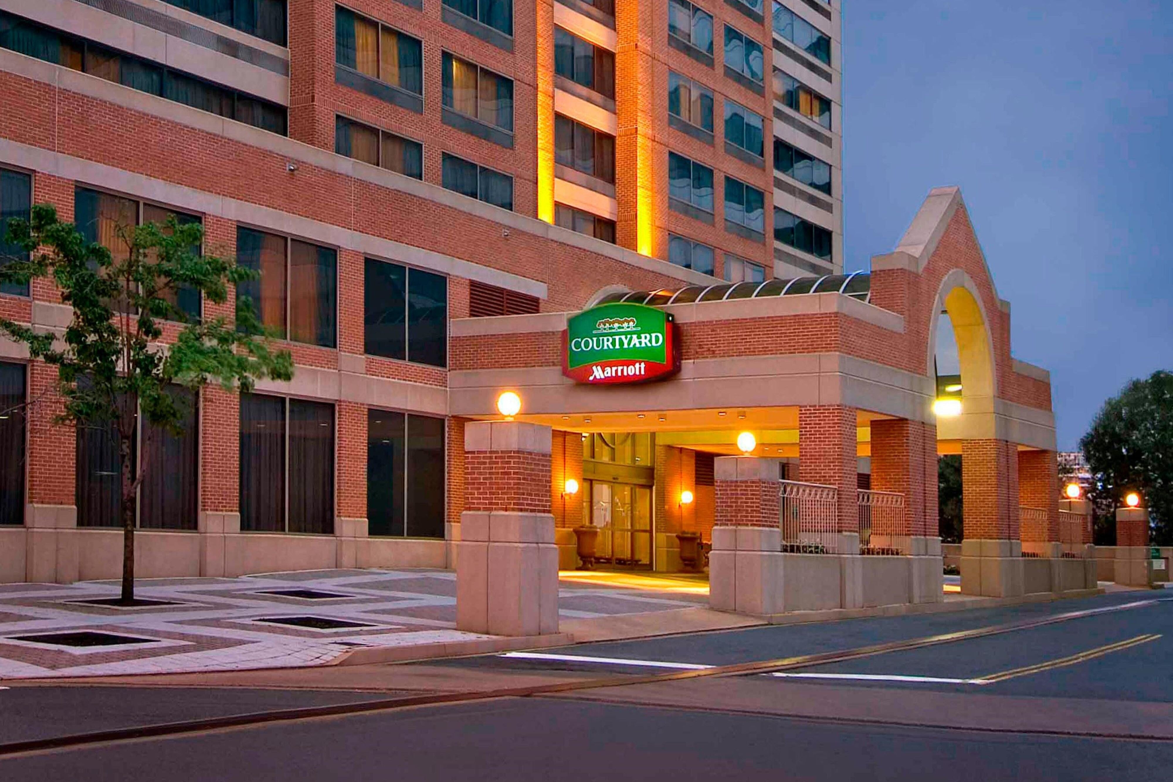 courtyard by marriott arlington crystal city/reagan national airport