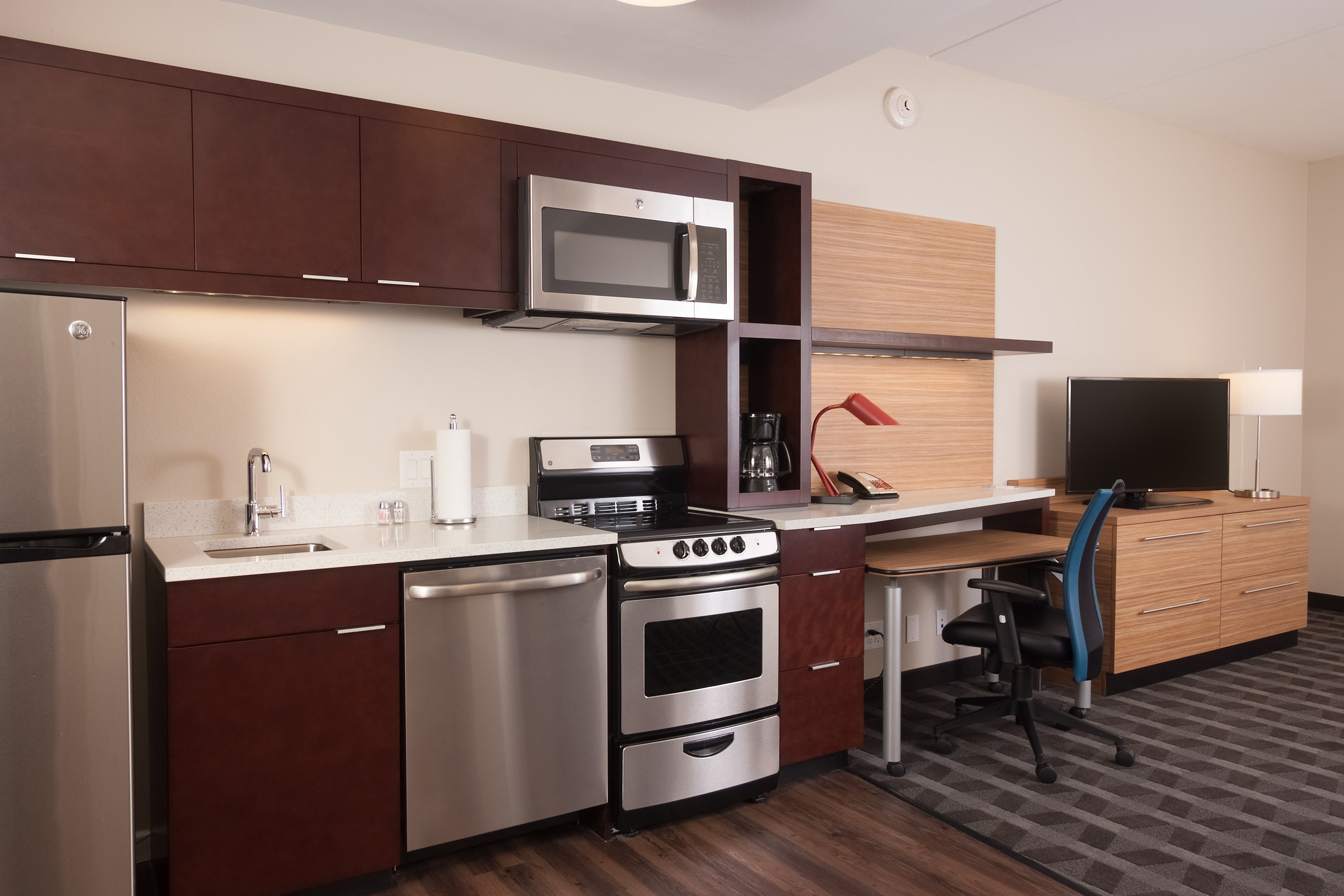 TOWNEPLACE SUITES SAN ANTONIO UNIVERSAL CITY LIVE OAK 148 1 8 4   Suite Kitchen 