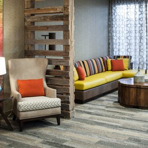 Lobby - Lounge Area