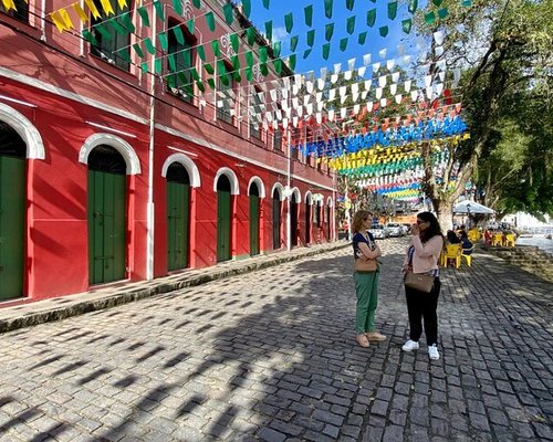 Salvador: grupos prioritários voltam a ser vacinados nessa quarta (16)